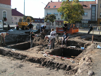 Obr.1  Exkavační práce v sondě S4, 340x255, 173.13 KB