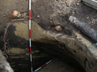3  Jáma ze starší doby bronzové s novověkými hroby, 340x255, 18.37 KB