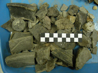 5 Zlomky středověkých keramických nádob z vrstvy 08, 340x255, 20.66 KB
